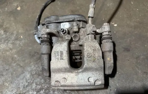 Mercedes-Benz E W213 Rear brake caliper A0044235798