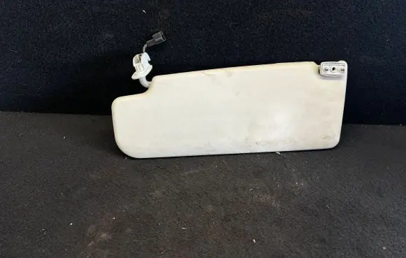 Volkswagen Golf IV Sun visor 3B0857552