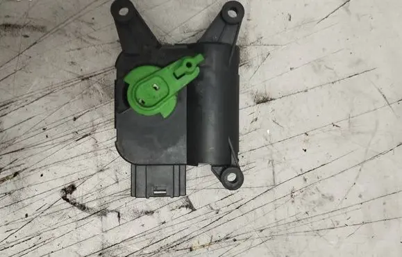 Audi A4 S4 B7 8E 8H Air flap motor/actuator 0132801303 8E1820511B 663829RD