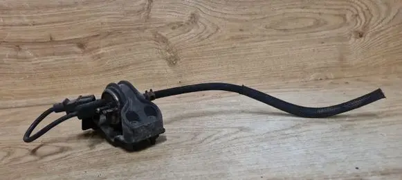 Volvo V70 Valve vacuum 1271890