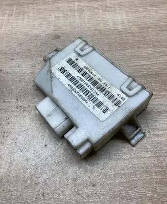 Chrysler Voyager Alarm control unit/module P04686686AM 04686686AM