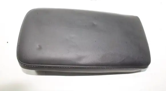 Lexus CT 200H Armrest 
