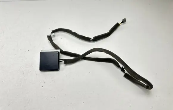 Nissan Leaf II (ZE1) Aerial GPS antenna 282125SN0B R16A265 ADB009412