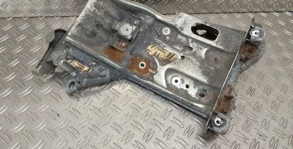 Toyota Yaris Voltage converter inverter 