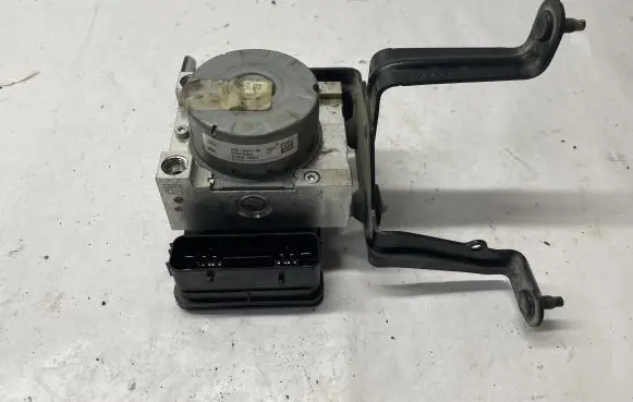 Ford Mustang VI ABS Pump JR3C2C219AC