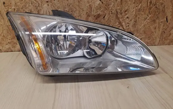 Ford Focus Headlight/headlamp 4M5113099AD 10178