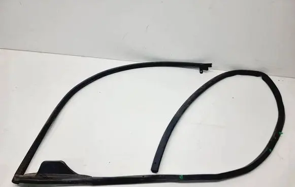 Peugeot 5008 II Rubber seal rear door 9813709580