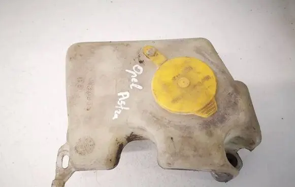 Opel Astra F Windshield washer fluid reservoir/tank 0023935