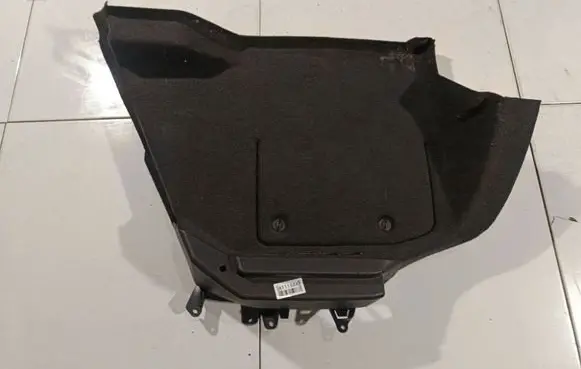 Opel Astra H Other trunk/boot trim element 332004790