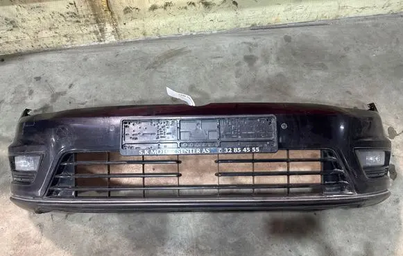Volkswagen Golf VII Front bumper 5G0807221AL LC9X