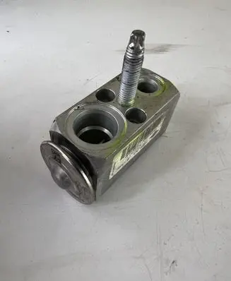 Air conditioning (A/C) expansion valve