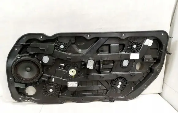 KIA Pro Cee'd II Front door window regulator with motor 82480-A2670