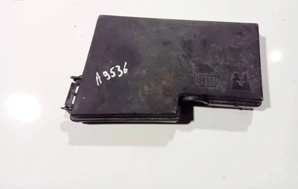 Ford C-MAX I Fuse box cover