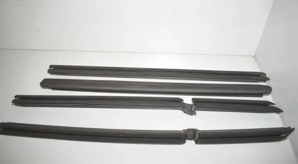BMW 1 F40 Front door trim (molding) 7452369 7452370 7452368