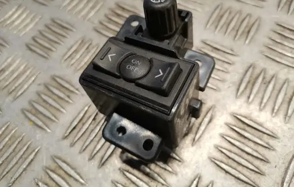Lexus IS 220D-250-350 Other switches/knobs/shifts 5543853030