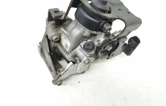 Mercedes-Benz Citan W415 Fuel injection high pressure pump 167007358R 0445010704 H820143484747