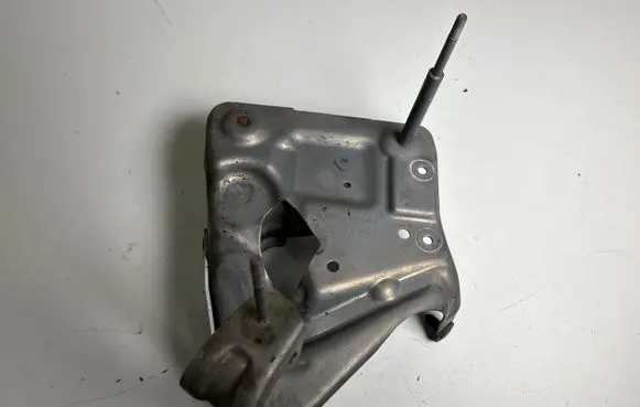 Mercedes-Benz S W222 Pneumatic air compressor holding bracket A2223200943 109609