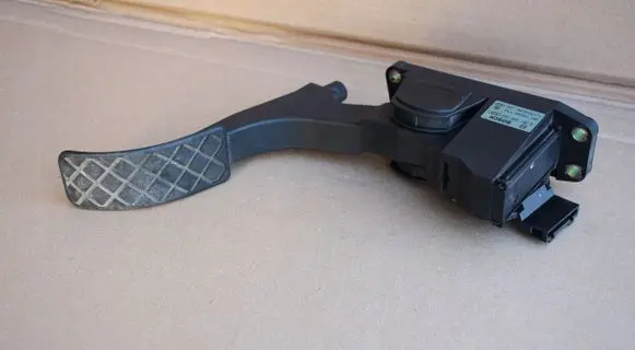 Seat Toledo I (1L) Accelerator throttle pedal 1J1721503K