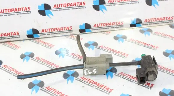 BMW 7 E65 E66 Turbo solenoid valve 7516375
