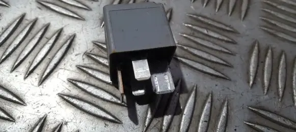 Ford Focus Other relay 5m5t14b192ea v23136-j4-x62