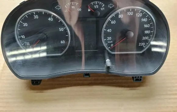 Volkswagen Polo IV 9N3 Speedometer (instrument cluster)