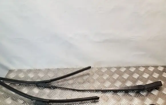 Volvo S60 Front wiper blade arm