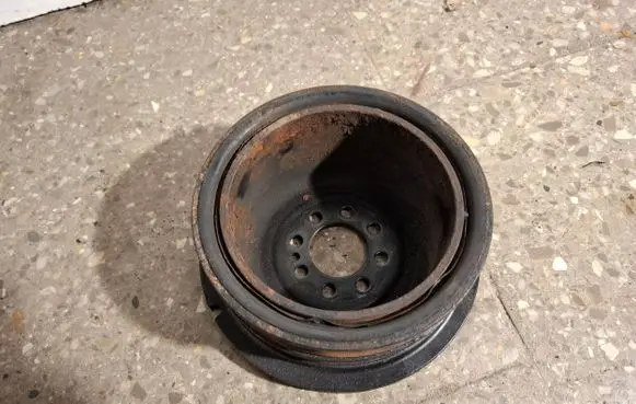 BMW 7 E65 E66 Crankshaft pulley 1439683 11231439683