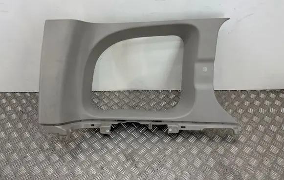 Mercedes-Benz Citan W415 Tailgate/trunk side cover trim 8200421075