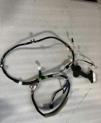 Toyota RAV 4 (XA50) Rear door wiring loom