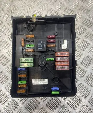 Audi A6 S6 C6 4F Fuse module 1K0937125A