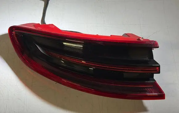 Porsche Macan (95B) Rear/tail lights 95B945095