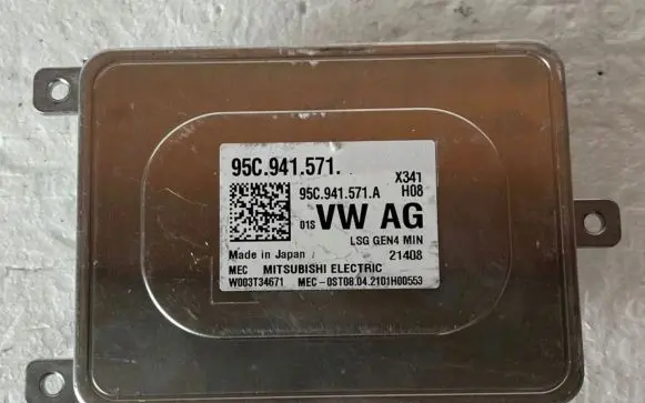 Porsche Macan (95B) LED ballast control module 95C941571