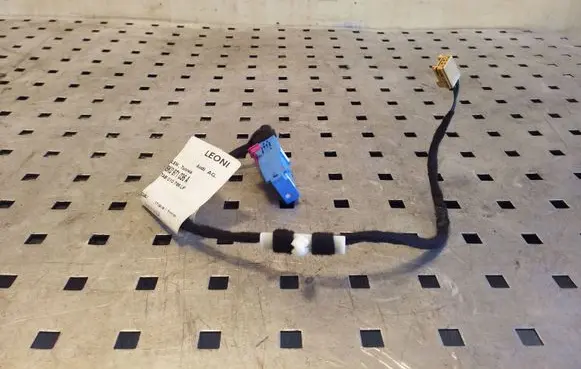 Audi A4 S4 B8 8K Front door wiring loom 8K0971036A