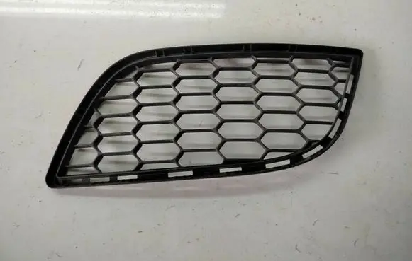 Alfa Romeo Giulietta Front bumper lower grill 156085893