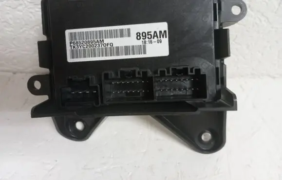 Jeep Grand Wagoneer Keyless (KESSY) go control unit/module P68582670AE 68582670AE