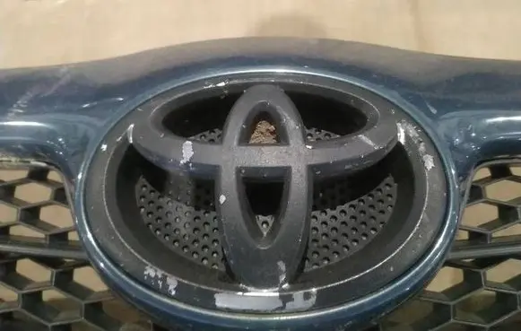 Toyota Auris 150 Manufacturer badge logo/emblem