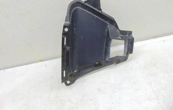 Renault Austral Front bumper mounting bracket 628108151R