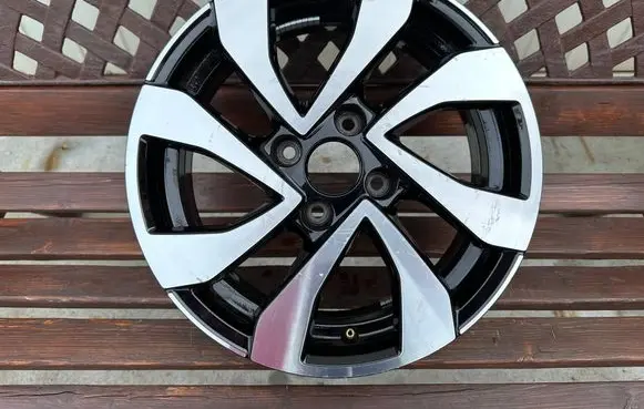 Volkswagen Up R15 alloy rim 1S0601025CE