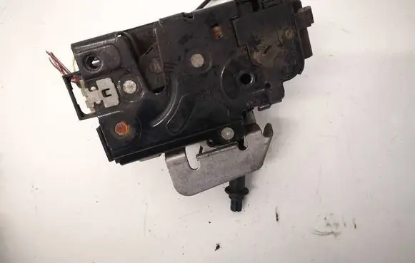 Audi A6 S6 C5 4B Front door lock 4B1837016G