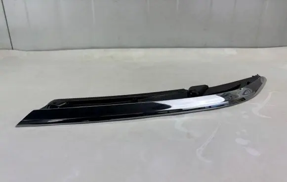 Under headlight/headlamp trim
