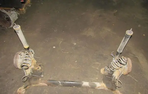 Nissan X-Trail T32 Rear axle beam 11111
