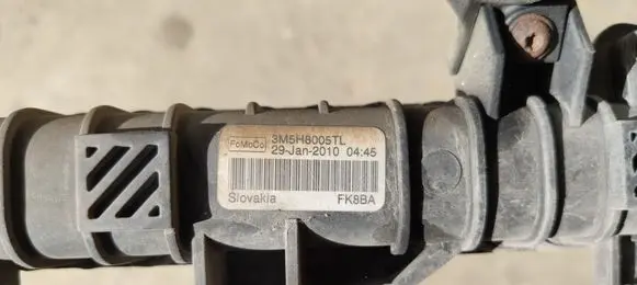 Ford Focus Coolant radiator 3M5H8005TL