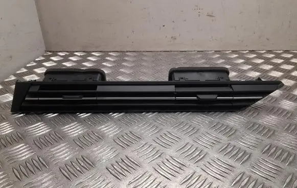 Opel Astra L Dash center air vent grill 9846012180
