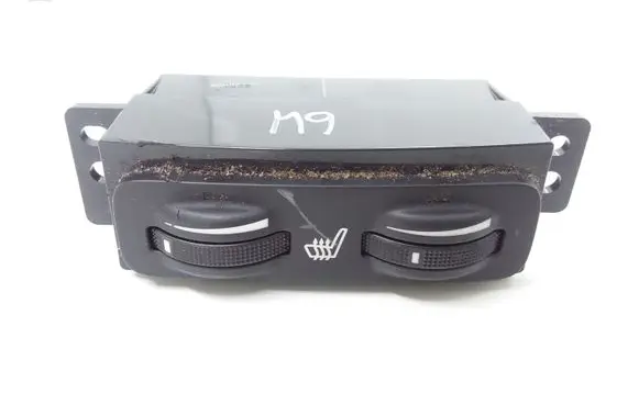 Toyota Avensis T250 Seat heating switch 453417