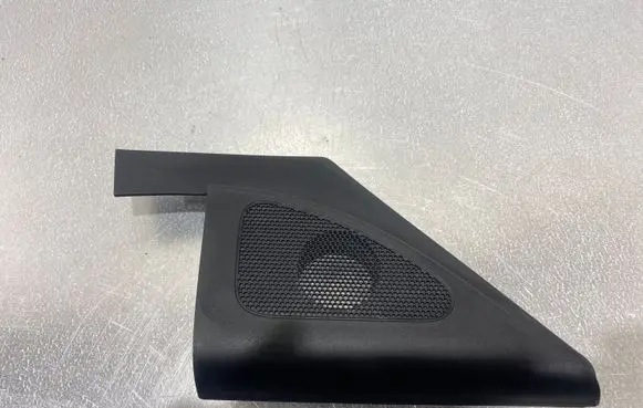 Hyundai Santa Fe Front door speaker cover trim 876612W000