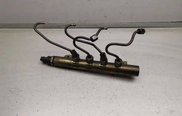 Fuel main line pipe