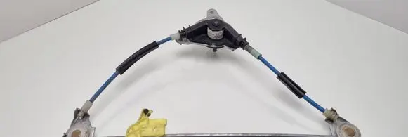Rear door manual window regulator