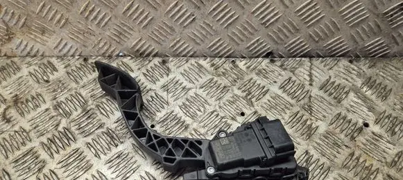 Volvo V50 Accelerator throttle pedal 4M519F836CK