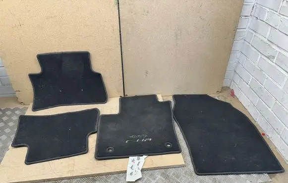 Toyota C-HR I Car floor mat set 