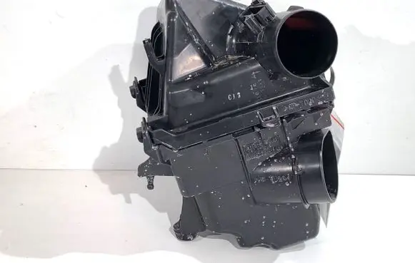 Lexus LBX Air filter box 